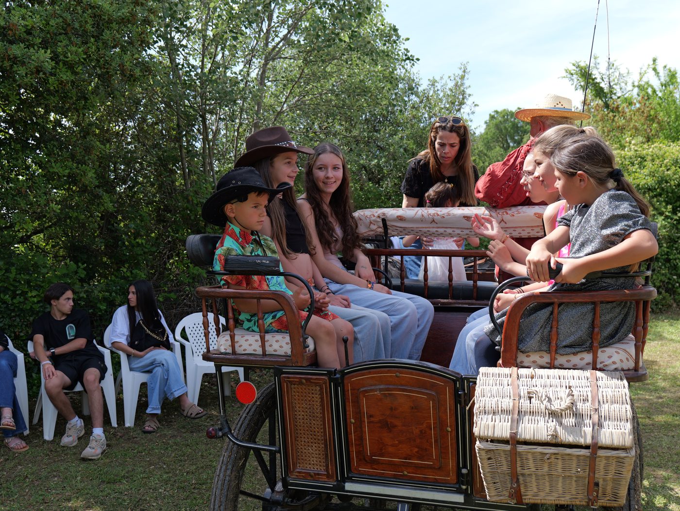 Anniversaire groupe avec plusieurs familles au parc